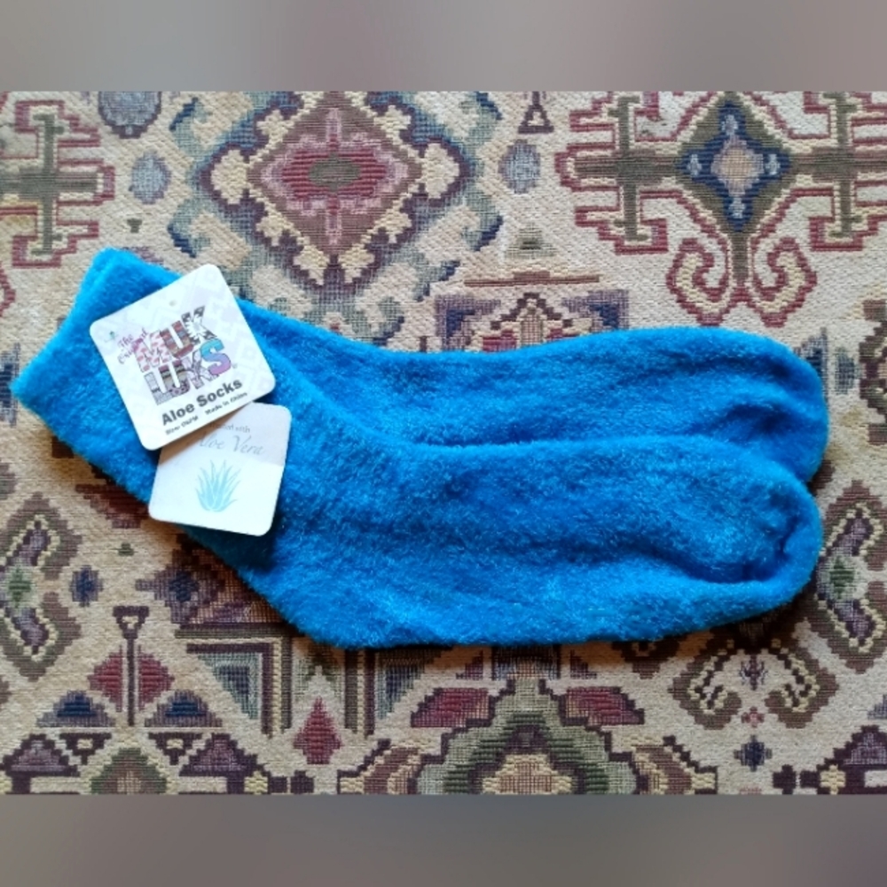 Muk Luks Original Aloe Infused Chenille Socks